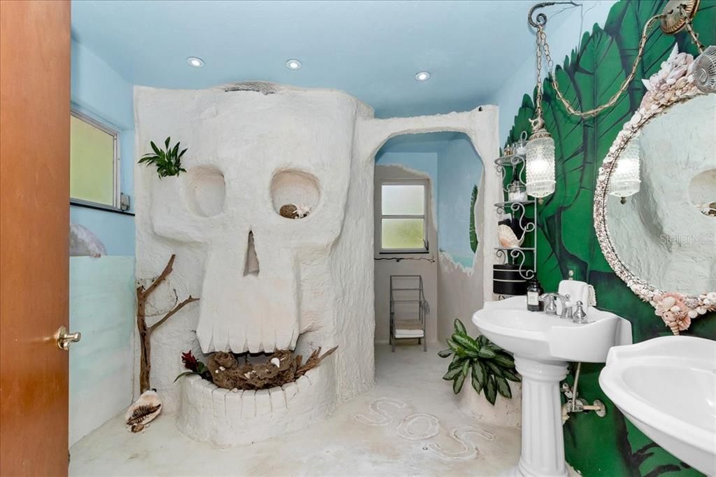 En Venta: $947,500 (3 camas, 3 baños, 2423 Pies cuadrados)