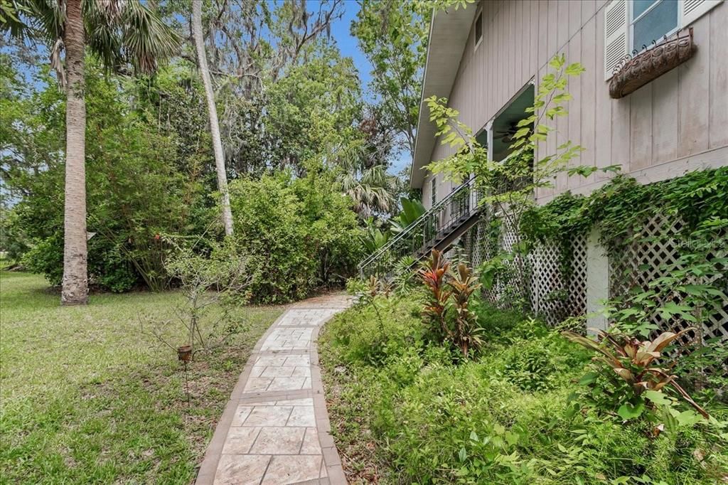 En Venta: $947,500 (3 camas, 3 baños, 2423 Pies cuadrados)