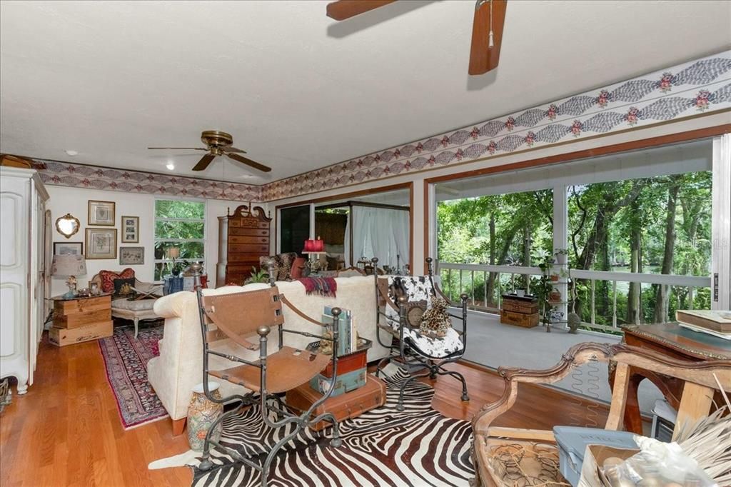 En Venta: $947,500 (3 camas, 3 baños, 2423 Pies cuadrados)