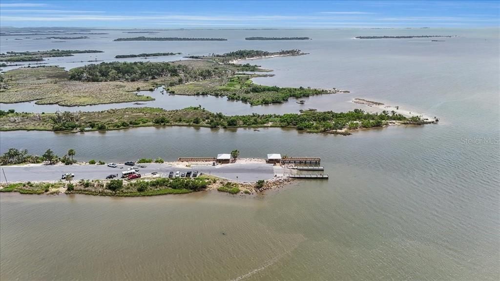 En Venta: $947,500 (3 camas, 3 baños, 2423 Pies cuadrados)