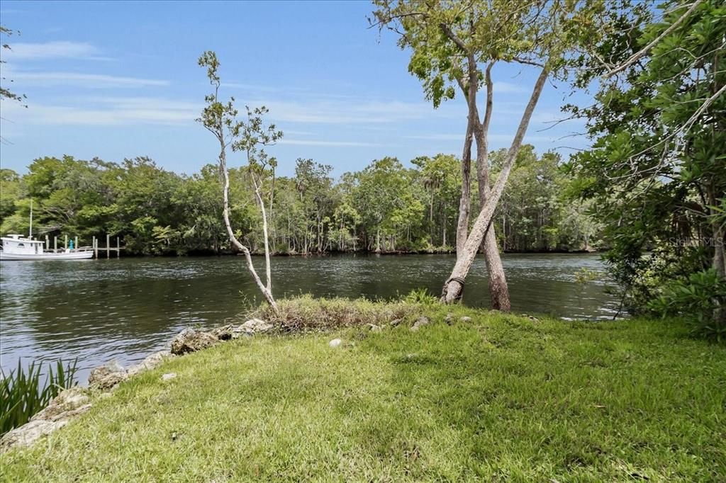 En Venta: $947,500 (3 camas, 3 baños, 2423 Pies cuadrados)