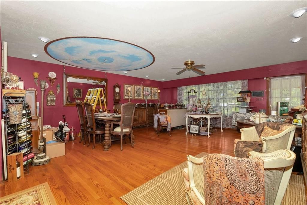 En Venta: $947,500 (3 camas, 3 baños, 2423 Pies cuadrados)