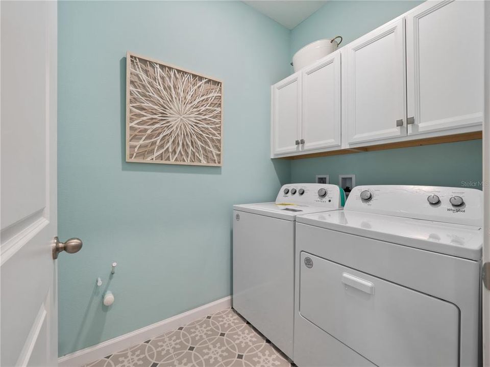 Activo con contrato: $811,000 (6 camas, 4 baños, 4142 Pies cuadrados)