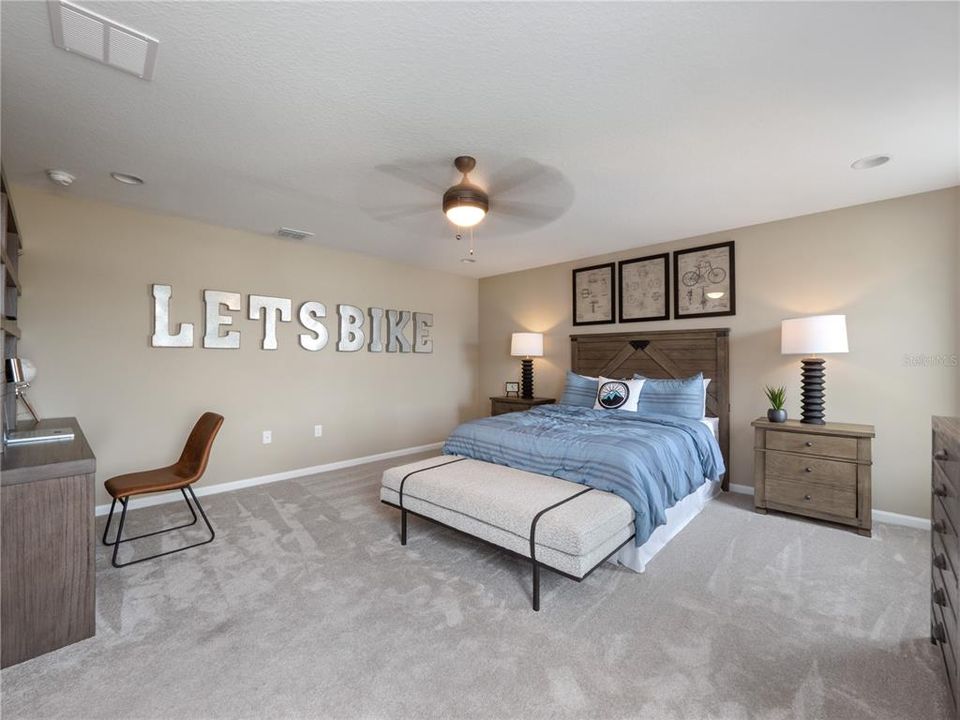 Activo con contrato: $811,000 (6 camas, 4 baños, 4142 Pies cuadrados)