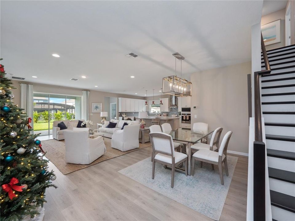 Activo con contrato: $811,000 (6 camas, 4 baños, 4142 Pies cuadrados)