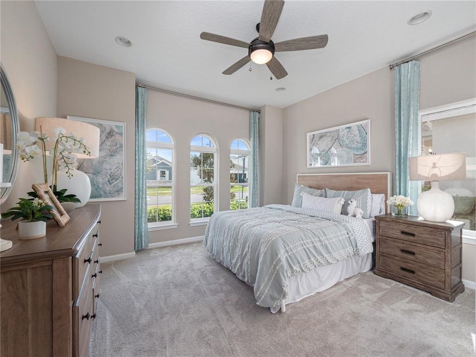 Activo con contrato: $811,000 (6 camas, 4 baños, 4142 Pies cuadrados)