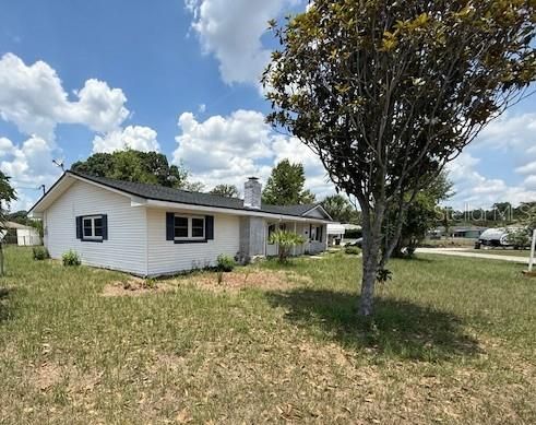 Active With Contract: $199,900 (3 beds, 2 baths, 1732 Square Feet)