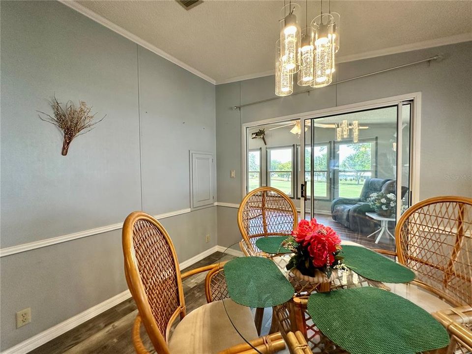 Activo con contrato: $214,900 (2 camas, 2 baños, 1562 Pies cuadrados)