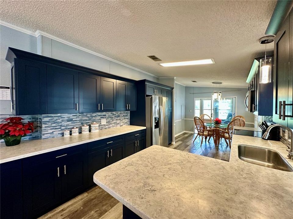 Activo con contrato: $214,900 (2 camas, 2 baños, 1562 Pies cuadrados)