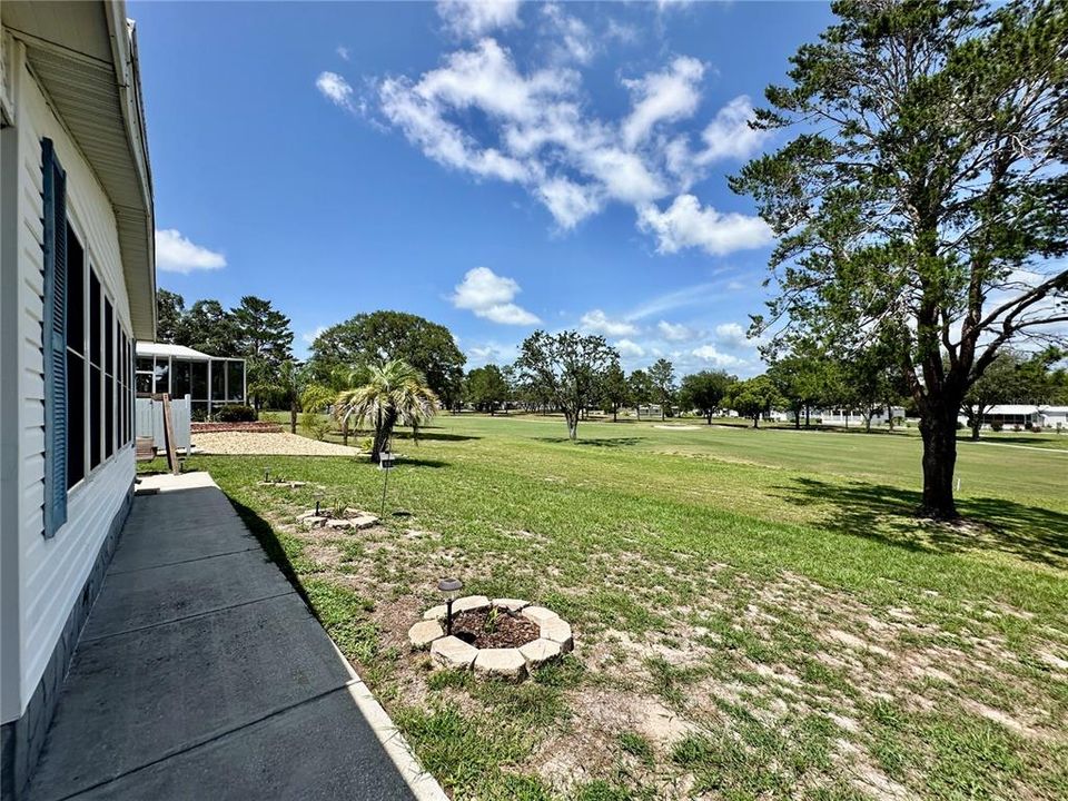 Activo con contrato: $214,900 (2 camas, 2 baños, 1562 Pies cuadrados)