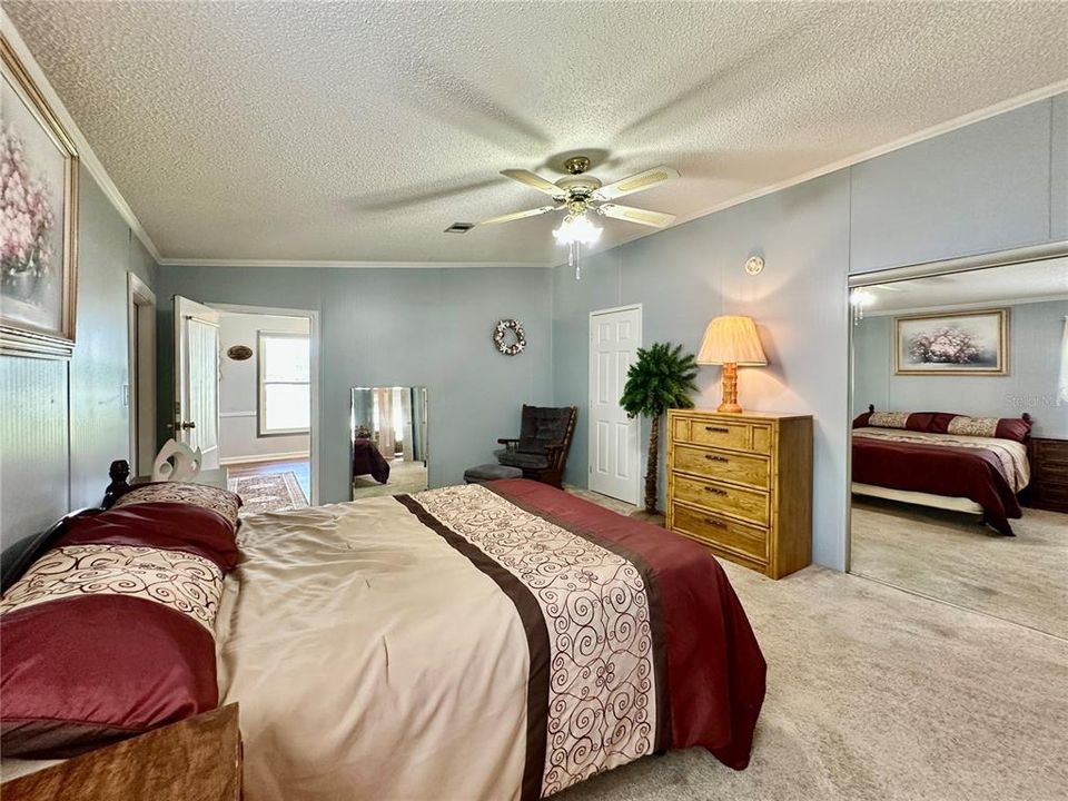 Activo con contrato: $214,900 (2 camas, 2 baños, 1562 Pies cuadrados)