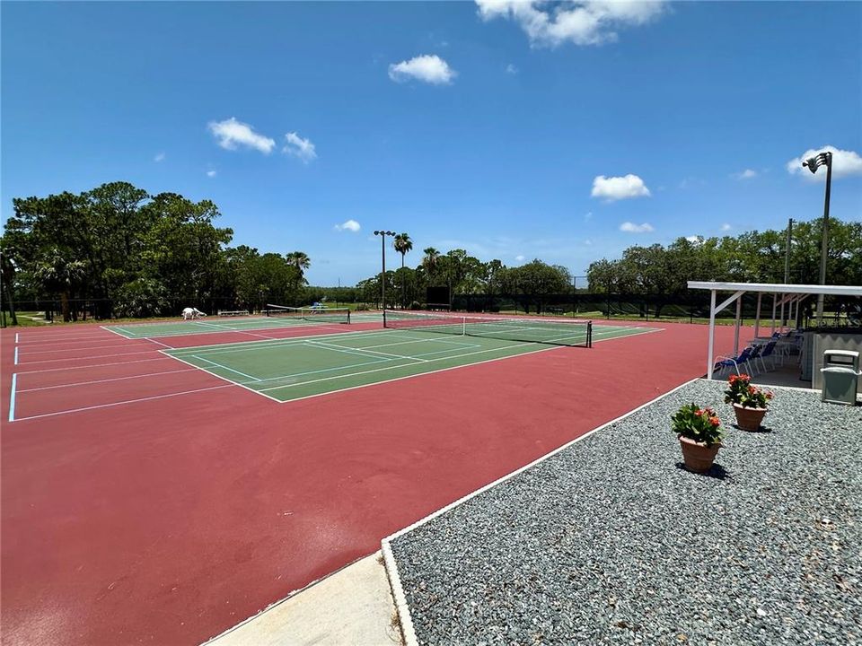 Activo con contrato: $214,900 (2 camas, 2 baños, 1562 Pies cuadrados)