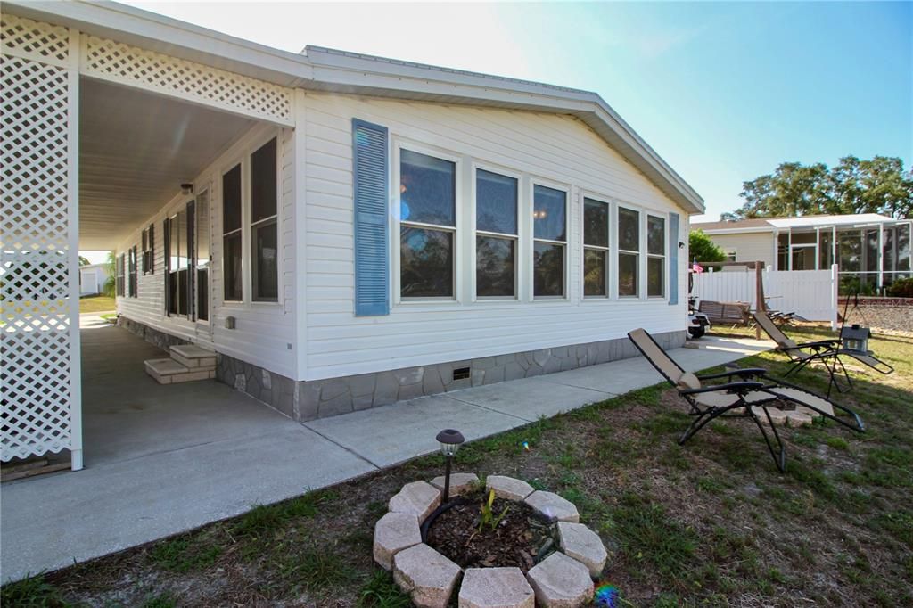 Activo con contrato: $214,900 (2 camas, 2 baños, 1562 Pies cuadrados)