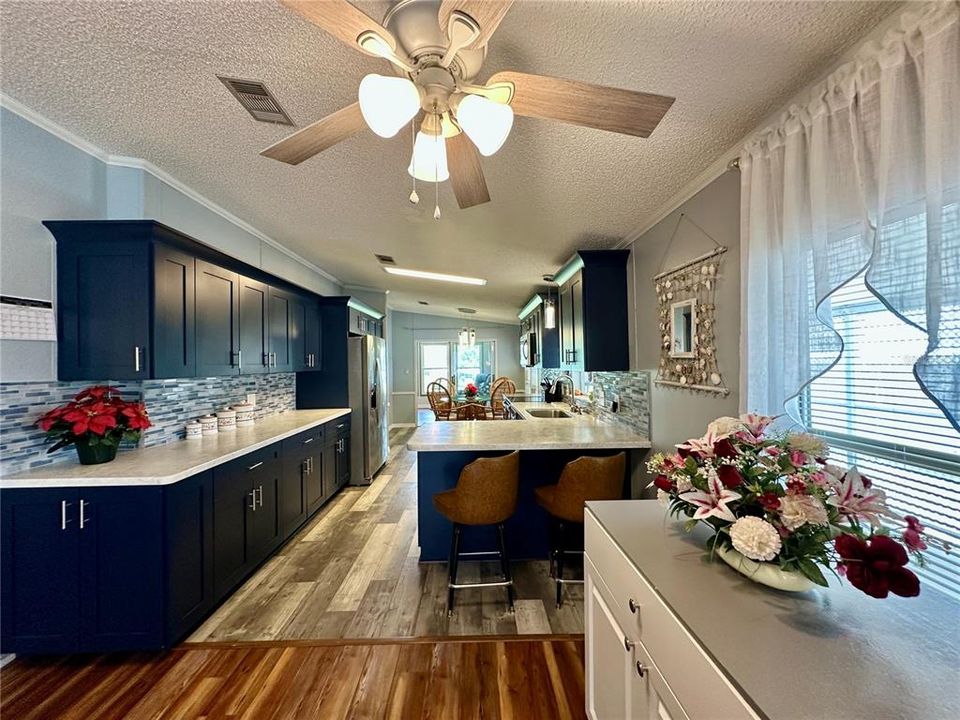 Activo con contrato: $214,900 (2 camas, 2 baños, 1562 Pies cuadrados)