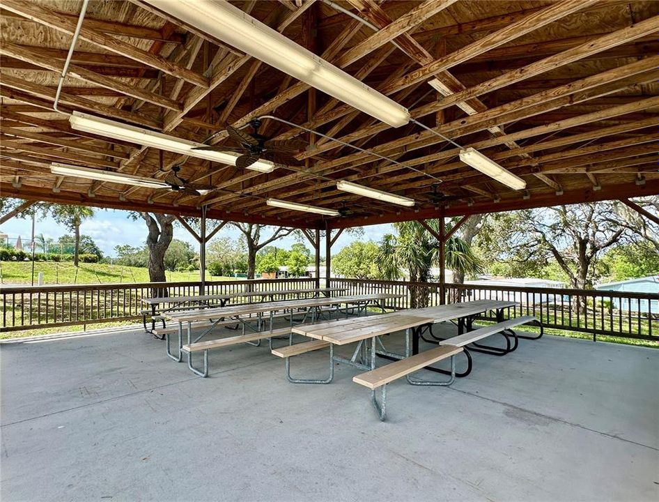 Activo con contrato: $214,900 (2 camas, 2 baños, 1562 Pies cuadrados)