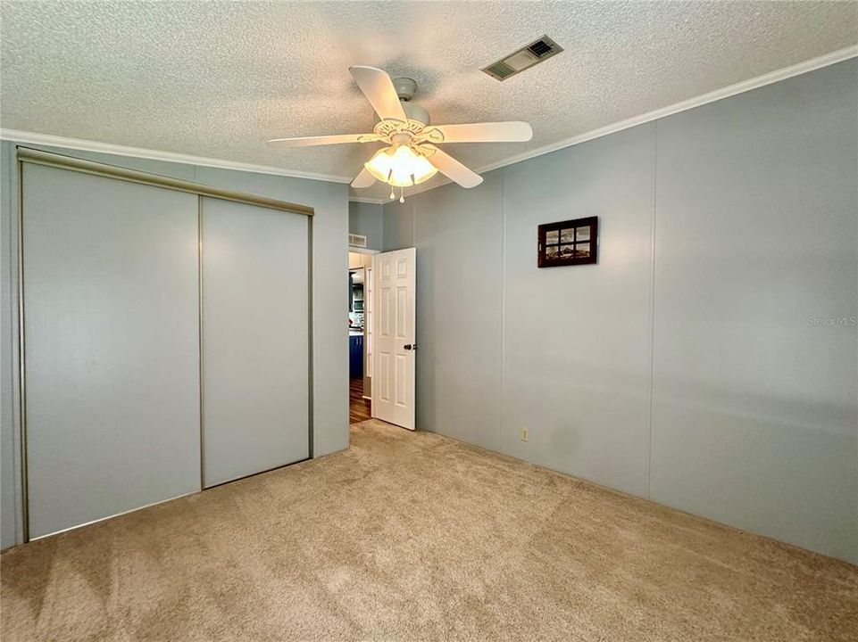 Activo con contrato: $214,900 (2 camas, 2 baños, 1562 Pies cuadrados)