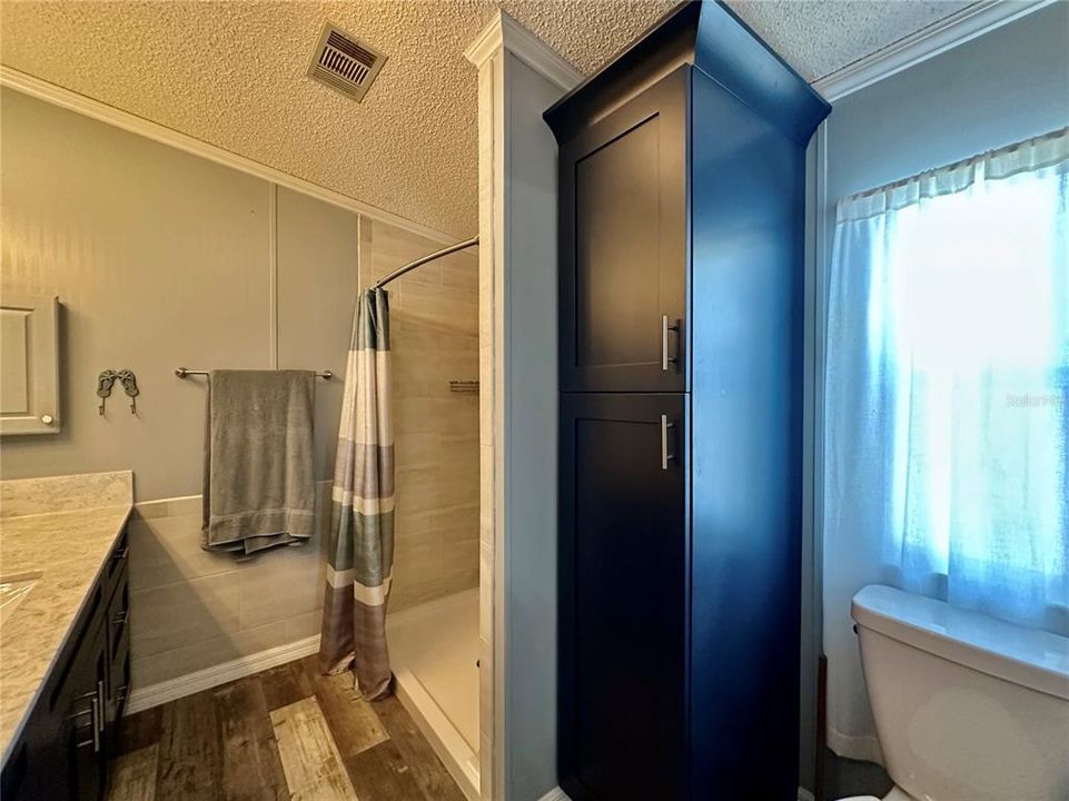 Activo con contrato: $214,900 (2 camas, 2 baños, 1562 Pies cuadrados)