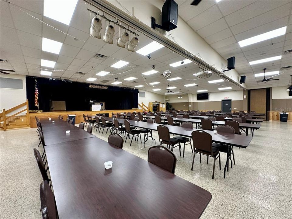 Activo con contrato: $214,900 (2 camas, 2 baños, 1562 Pies cuadrados)