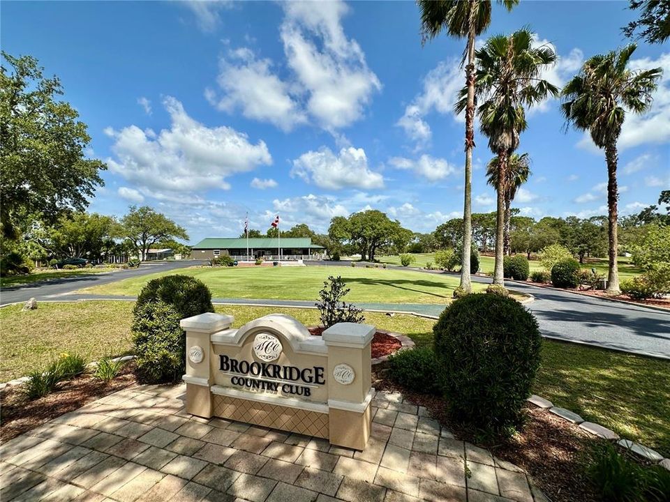 Activo con contrato: $214,900 (2 camas, 2 baños, 1562 Pies cuadrados)