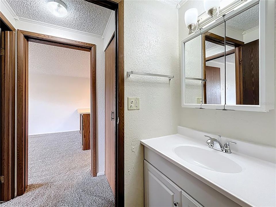 For Rent: $1,075 (1 beds, 1 baths, 576 Square Feet)