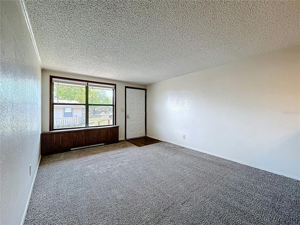 For Rent: $1,075 (1 beds, 1 baths, 576 Square Feet)