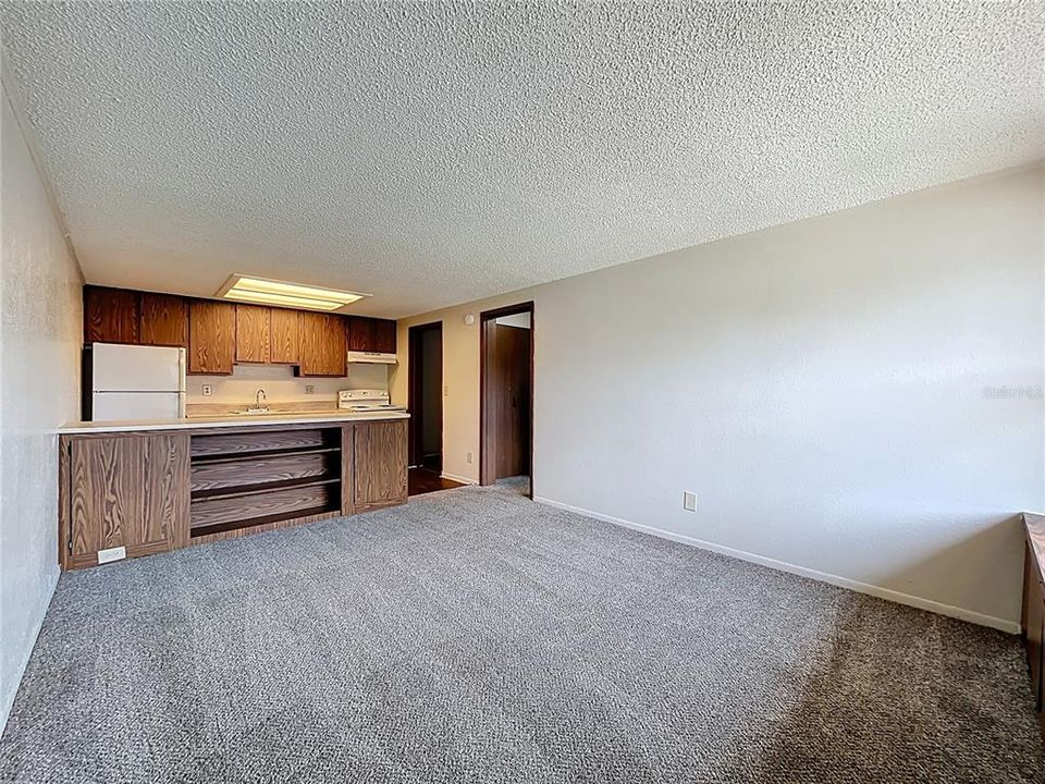 For Rent: $1,075 (1 beds, 1 baths, 576 Square Feet)
