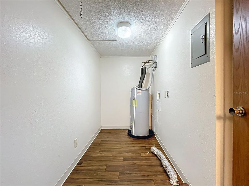 For Rent: $1,075 (1 beds, 1 baths, 576 Square Feet)