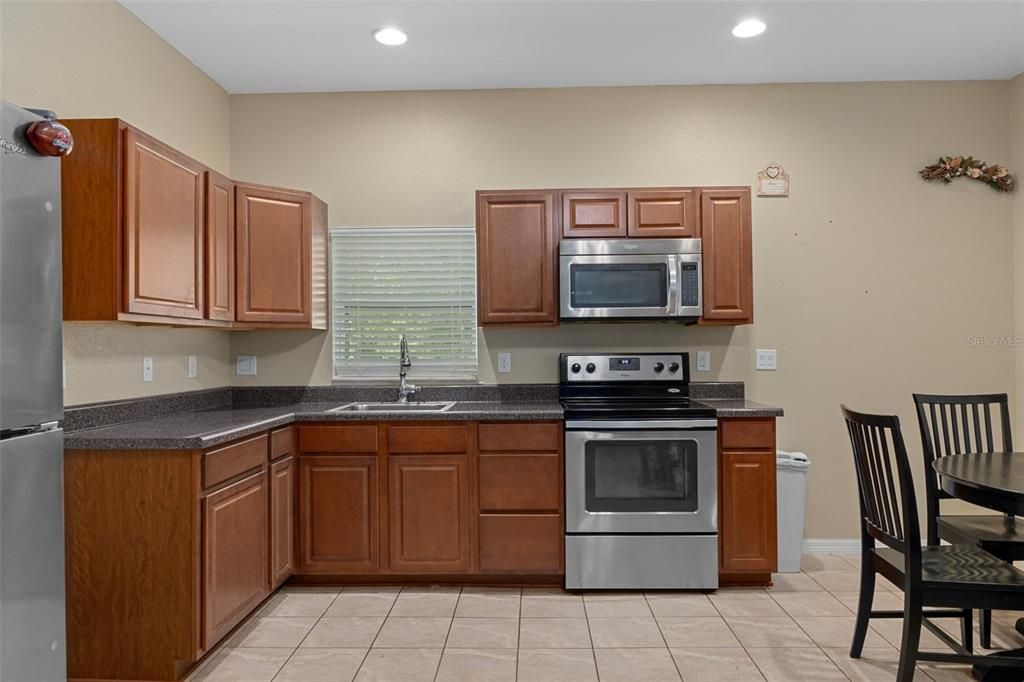 На продажу: $589,000 (5 спален, 3 ванн, 3107 Квадратных фут)