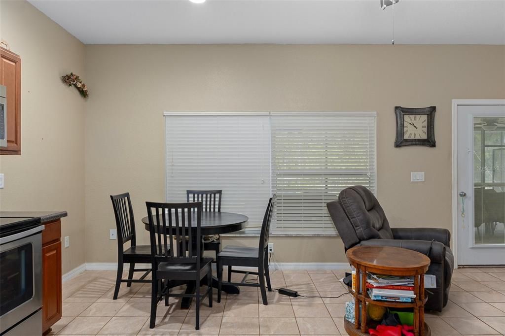 На продажу: $589,000 (5 спален, 3 ванн, 3107 Квадратных фут)