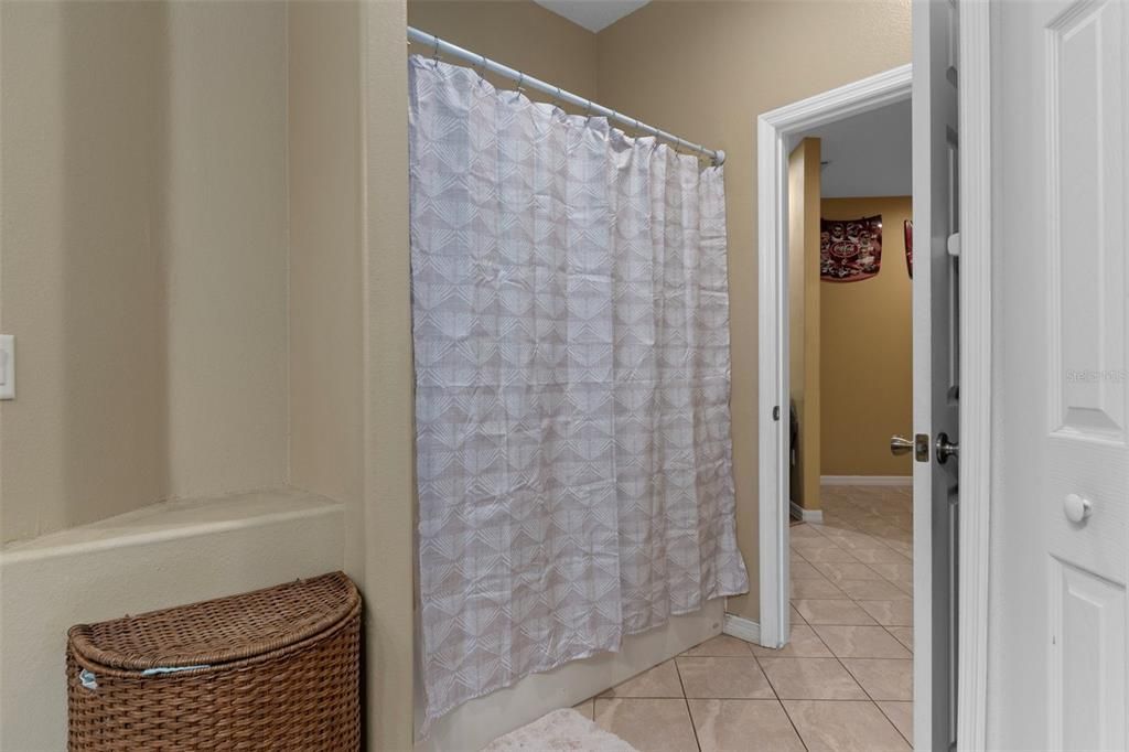 На продажу: $589,000 (5 спален, 3 ванн, 3107 Квадратных фут)