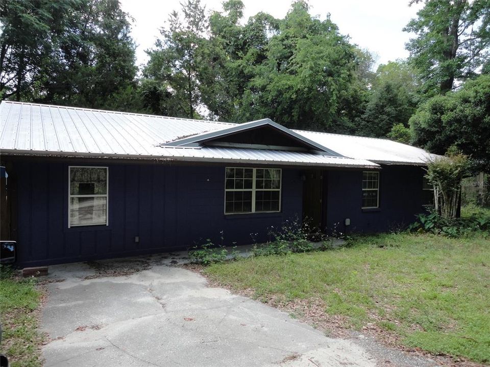 Recently Rented: $1,525 (3 beds, 1 baths, 1256 Square Feet)