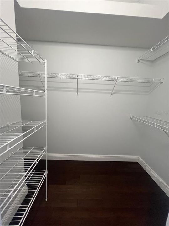 出租: $3,850 (3 贝兹, 3 浴室, 2459 平方英尺)