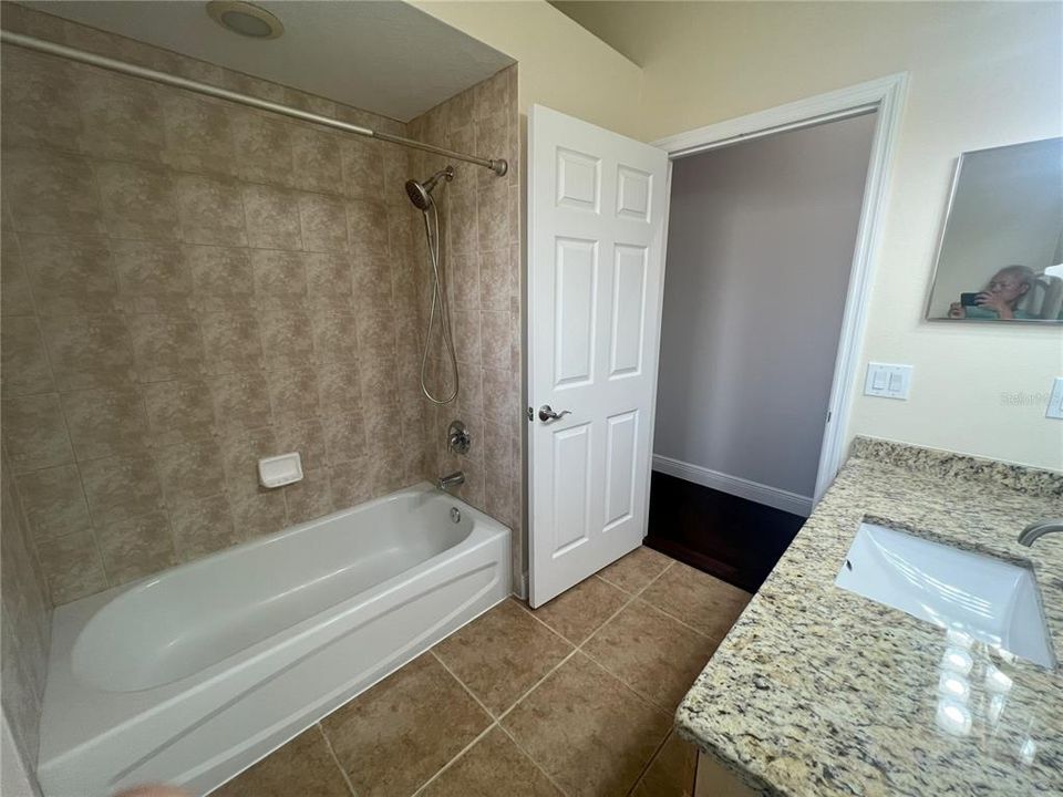 出租: $3,850 (3 贝兹, 3 浴室, 2459 平方英尺)