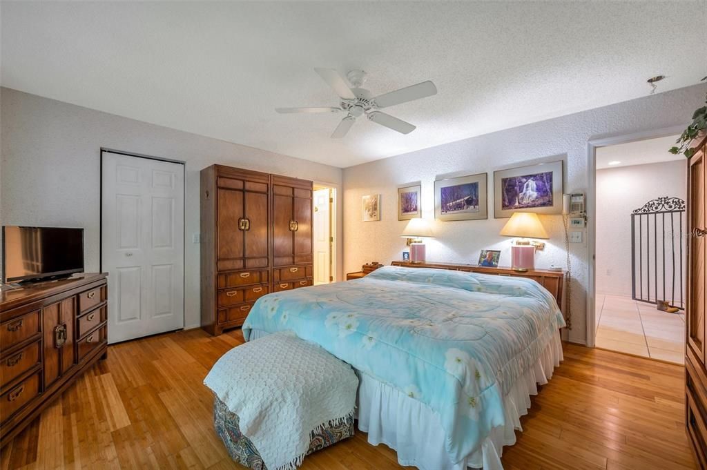 For Sale: $625,000 (2 beds, 2 baths, 2193 Square Feet)