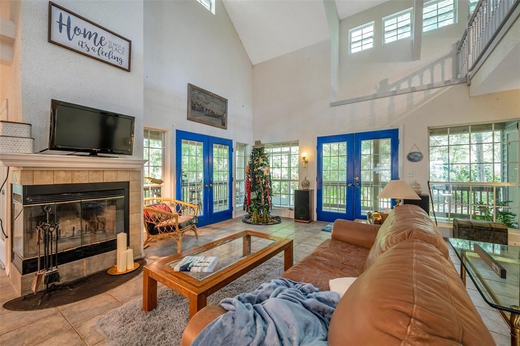 For Sale: $625,000 (2 beds, 2 baths, 2193 Square Feet)