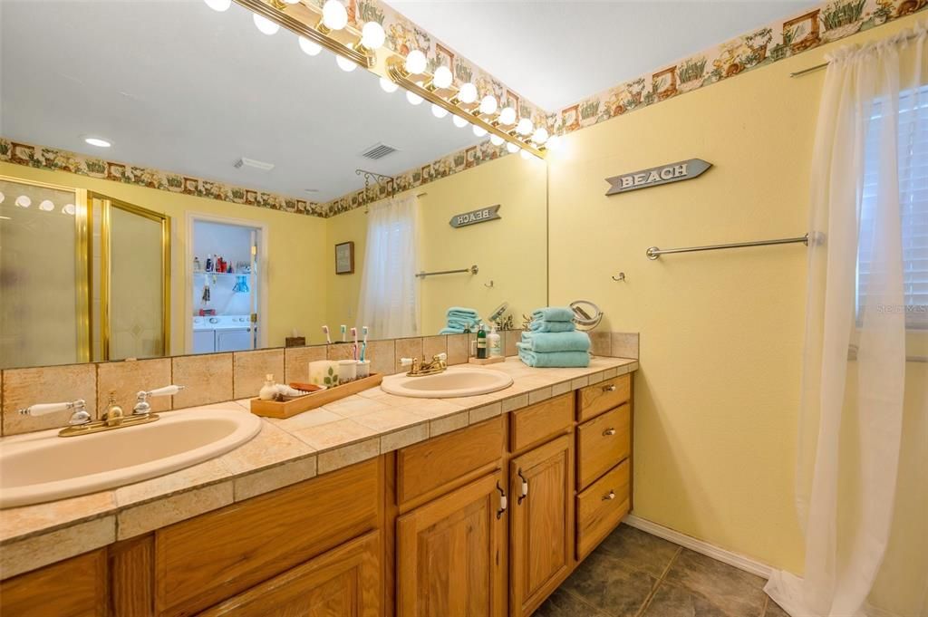 For Sale: $625,000 (2 beds, 2 baths, 2193 Square Feet)