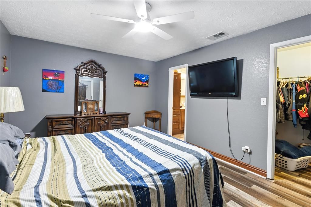 待售: $499,900 (4 贝兹, 3 浴室, 2940 平方英尺)