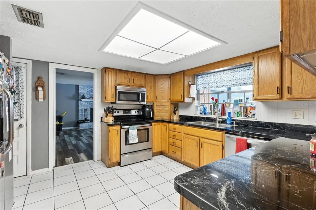 待售: $499,900 (4 贝兹, 3 浴室, 2940 平方英尺)