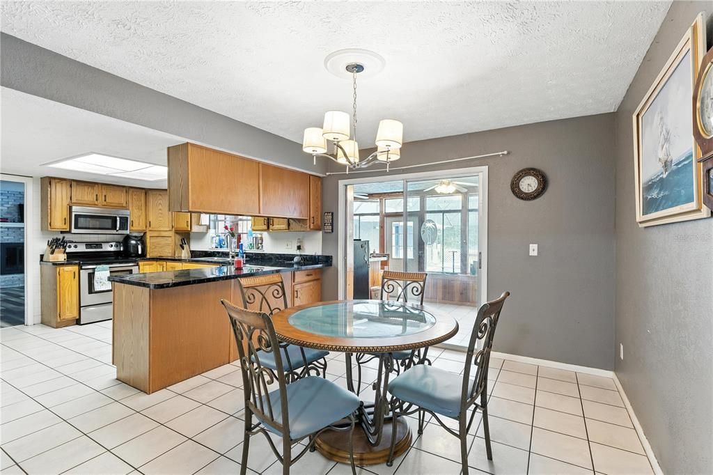 待售: $499,900 (4 贝兹, 3 浴室, 2940 平方英尺)