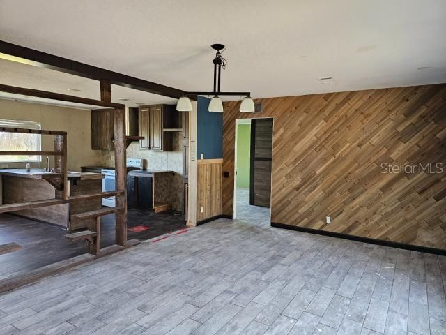 For Sale: $165,000 (4 beds, 2 baths, 2037 Square Feet)