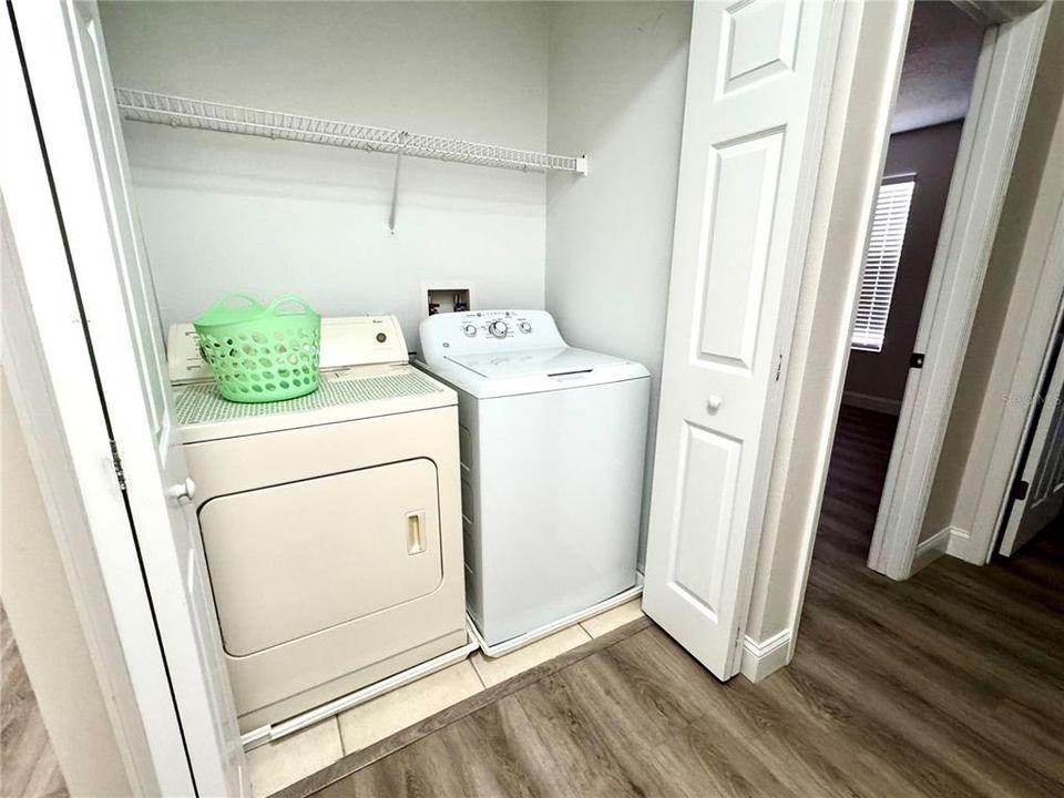 合同活跃: $2,100 (3 贝兹, 2 浴室, 1495 平方英尺)