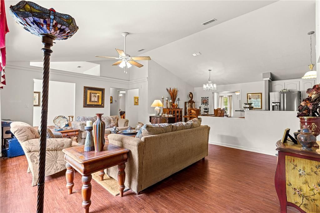 For Sale: $689,900 (3 beds, 3 baths, 2869 Square Feet)