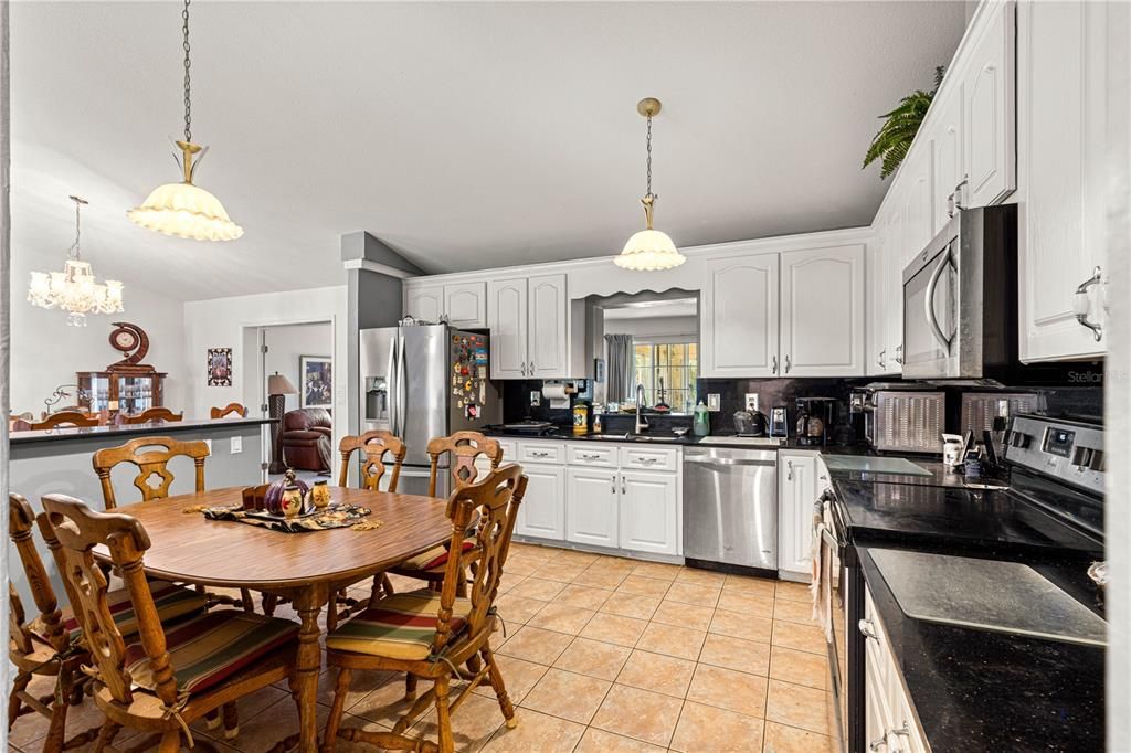 For Sale: $689,900 (3 beds, 3 baths, 2869 Square Feet)