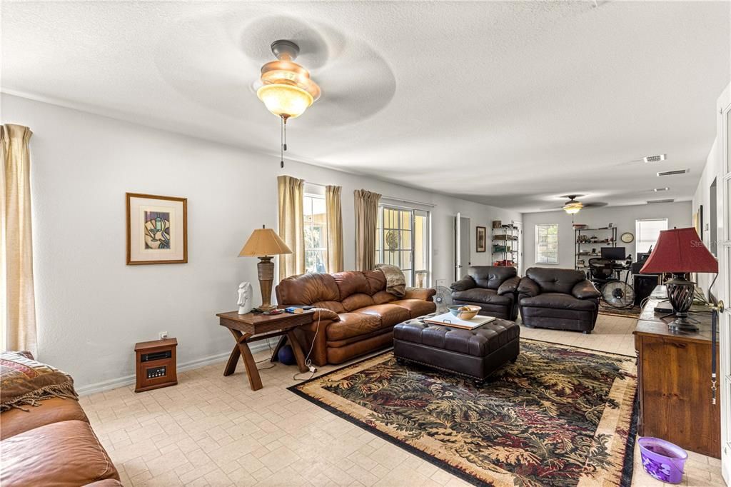 For Sale: $689,900 (3 beds, 3 baths, 2869 Square Feet)