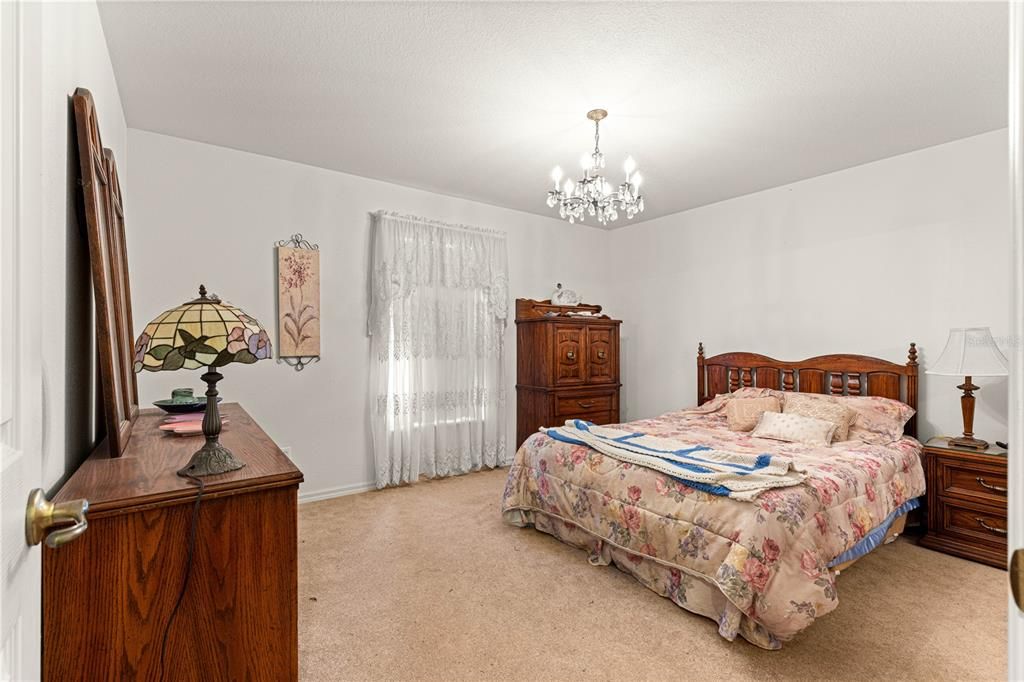 For Sale: $689,900 (3 beds, 3 baths, 2869 Square Feet)