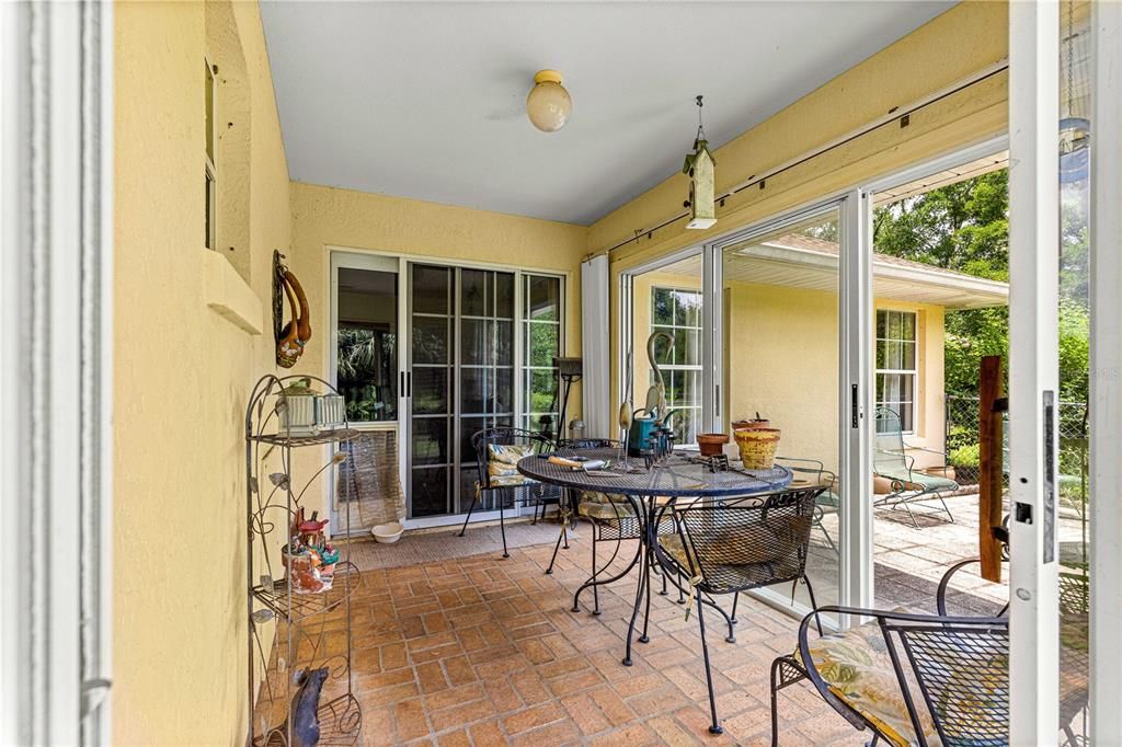 For Sale: $689,900 (3 beds, 3 baths, 2869 Square Feet)