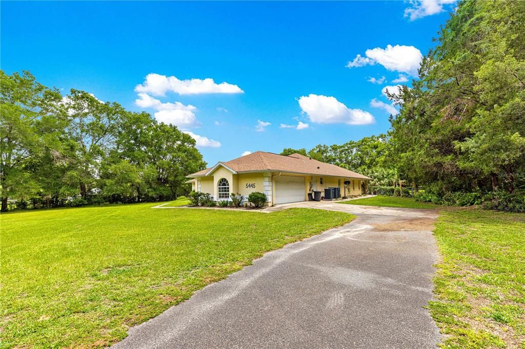 For Sale: $689,900 (3 beds, 3 baths, 2869 Square Feet)