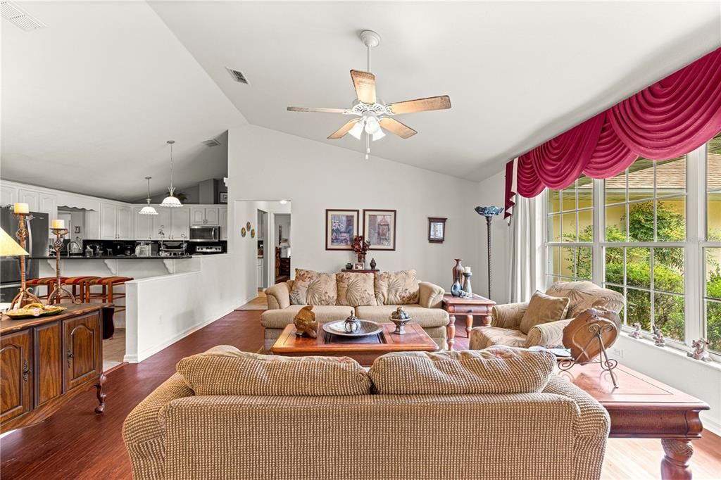 For Sale: $689,900 (3 beds, 3 baths, 2869 Square Feet)