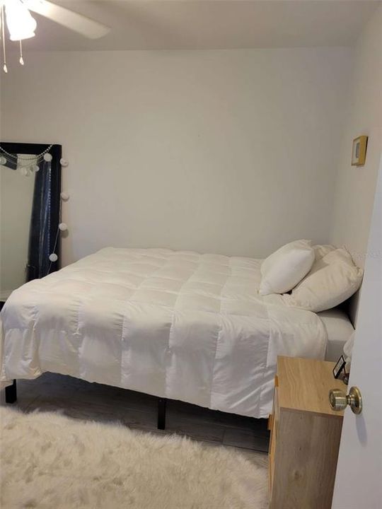 合同活跃: $180,000 (1 贝兹, 1 浴室, 582 平方英尺)