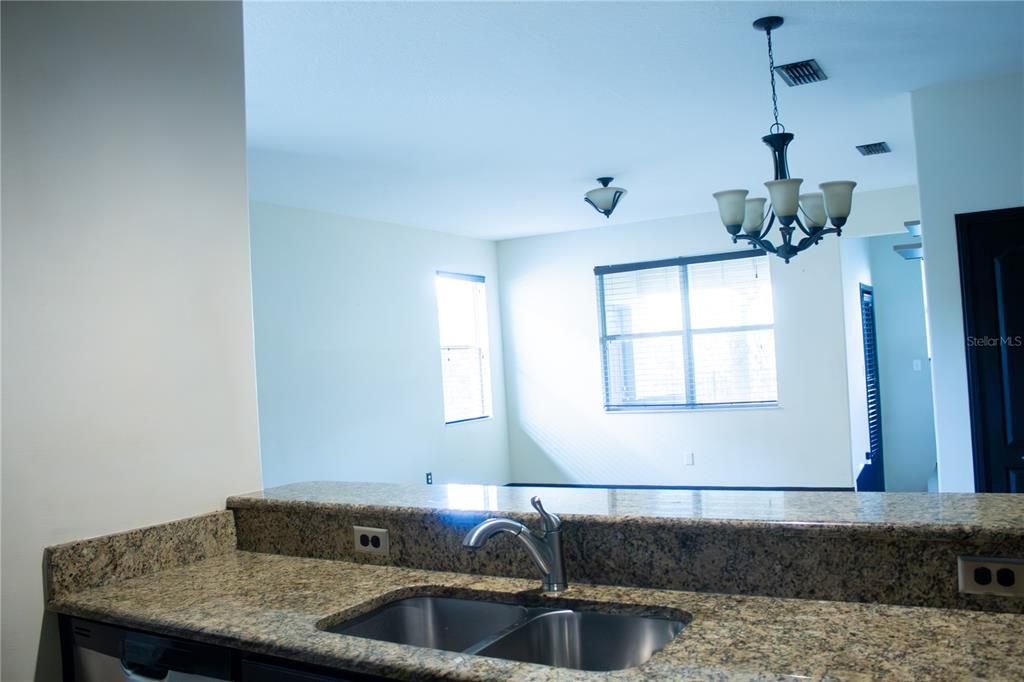 For Sale: $315,377 (3 beds, 2 baths, 1642 Square Feet)